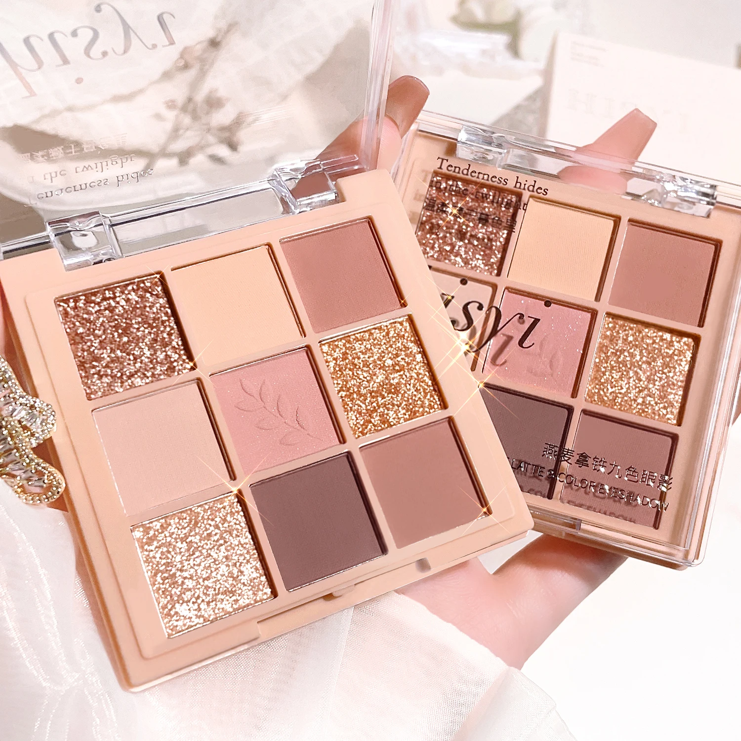 9-kolorowa paleta cieni do powiek - herbata mleczna w odcieniach nude i złota, matowe i połyskujące wykończenie, przenośne kosmetyki na co dzień