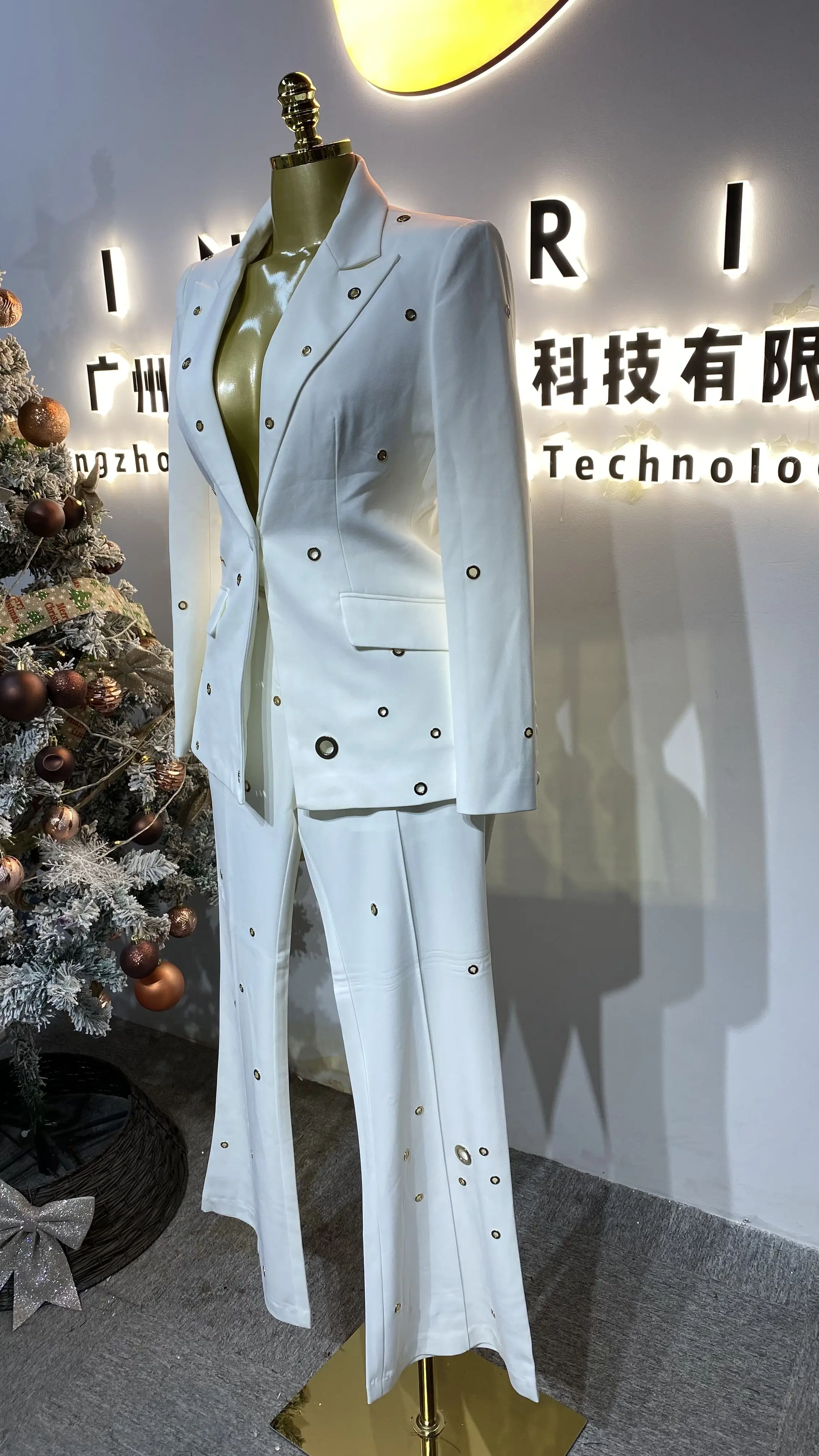 2025 Autumn/Winter New Arrival: Heavy Industrial Metal Ring Set, Capsule Buckle Set, Speaker Pants Two-Piece Set-GZXX355