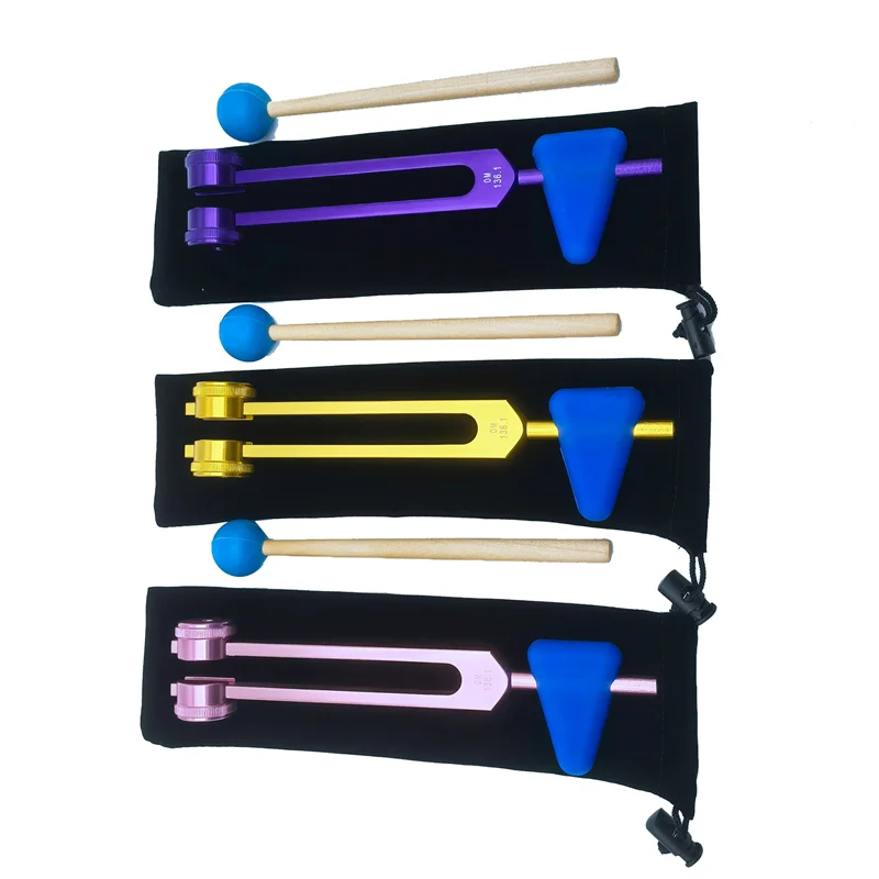 ハンマー付きアルミニウム合金チューニングフォーク,ヒーリングチャクラ,サウンドセラピー,ストレス解消,ゴールド,136.1,om136.1