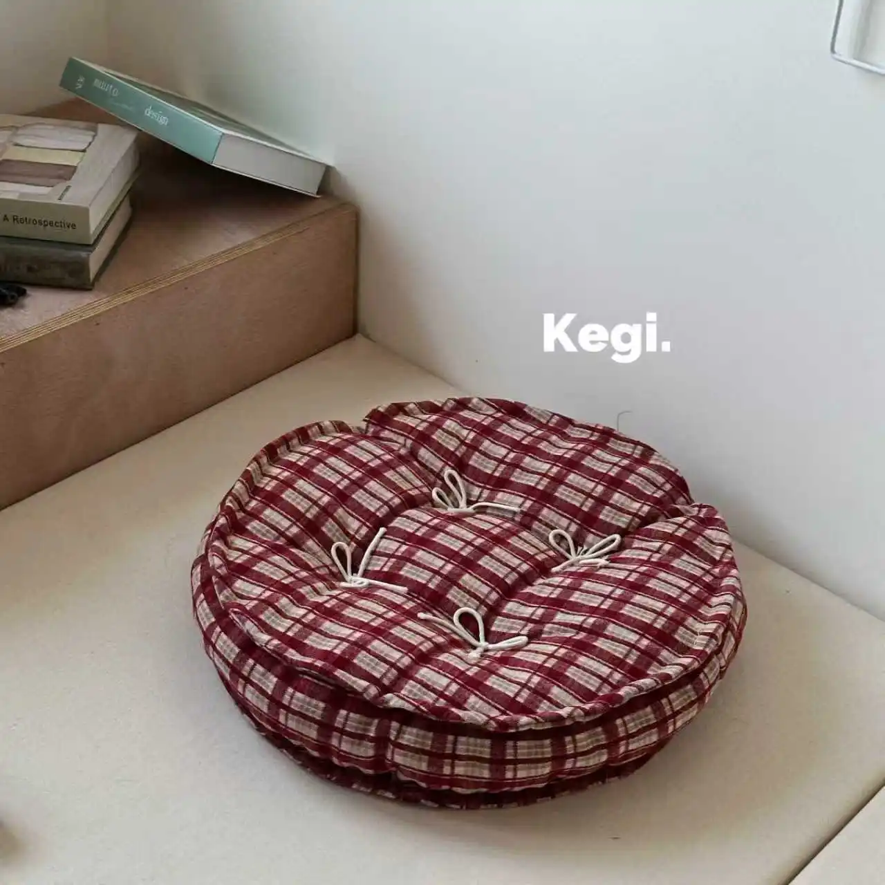 Red Plaid Round Seat Cushion Thickened Soft Cotton Linen Blend Pad Non-Slip Breathable Floor Pillow for Home Office Chair Tatami