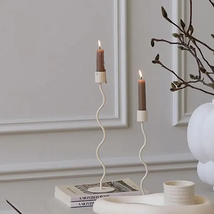 Minimalist Twisted Candlestick Holders Cast Iron Decorative Candle Holder for Table Decoration, Holiday, Wedding, Housewarming