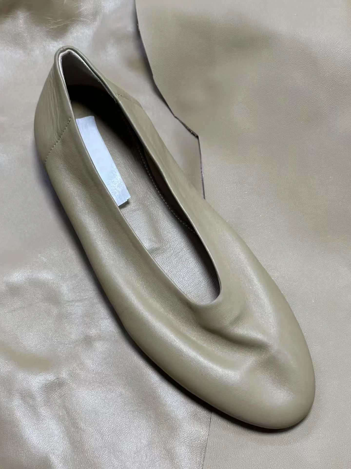 ballerines-plates-en-peau-d'agneau-version-1-cm-a-enfiler-bout-rond-style-grand-mere-mocassins-decontractes-et-tendance-pour-femmes