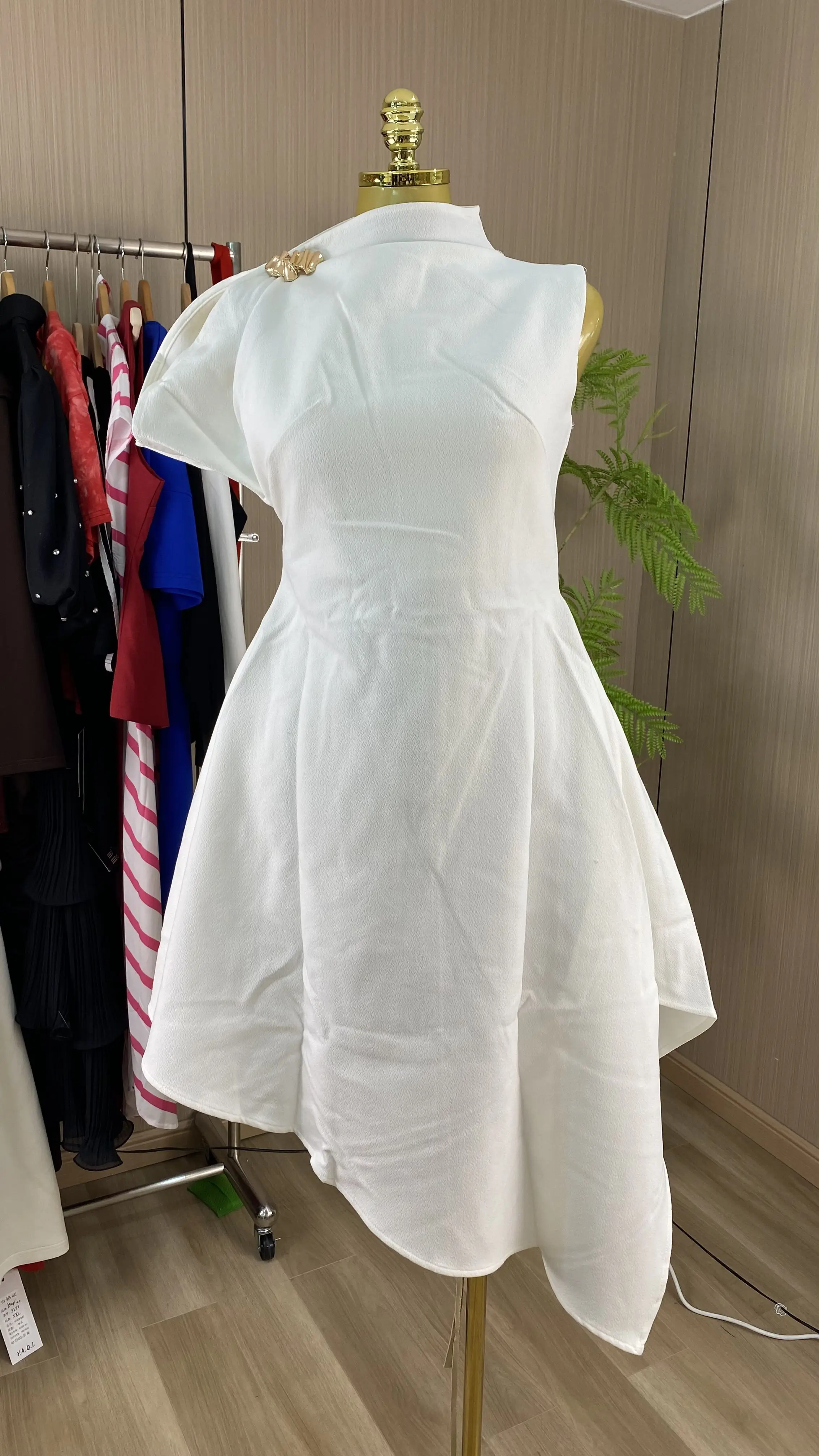 2026 Latest Stylish & Elegant White Stretch Satin Evening Gown  High-Quality High-Waisted Party Dress-GZXX984
