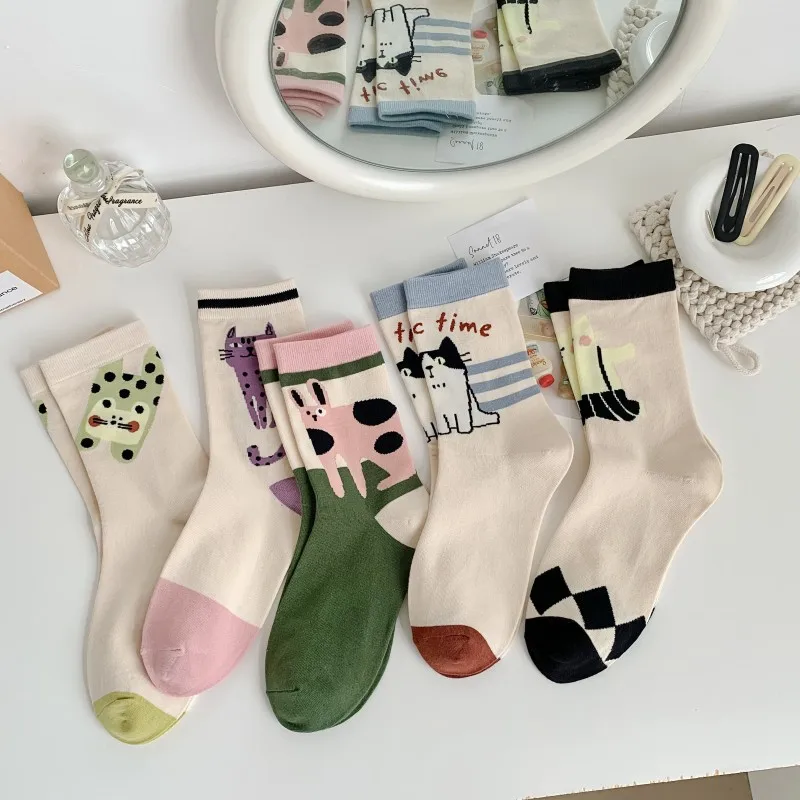 Zabawne Skarpetki Moda 2025 Harajuku Vintage Bawełniane Skarpetki Damskie Codzienne Modne Skarpetki z Nadrukiem Kreskówkowym Japońskie Kawaii Śliczne Skarpetki Dziewczęce
