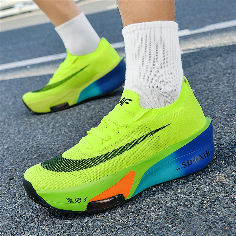 

Special running shoes for youth marathons, lightweight, breathable and shock-absorbing sports shoes for male students