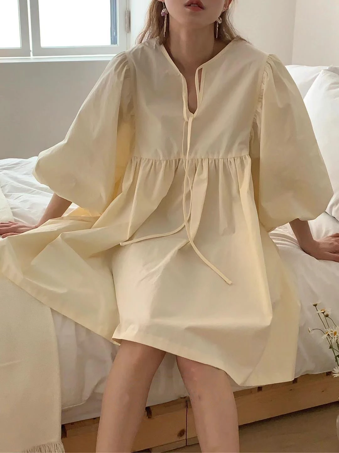 

Korean style Ethereal Puff Sleeve Princess Dress - Soft Feminine A-Line Gown (2 Colors)