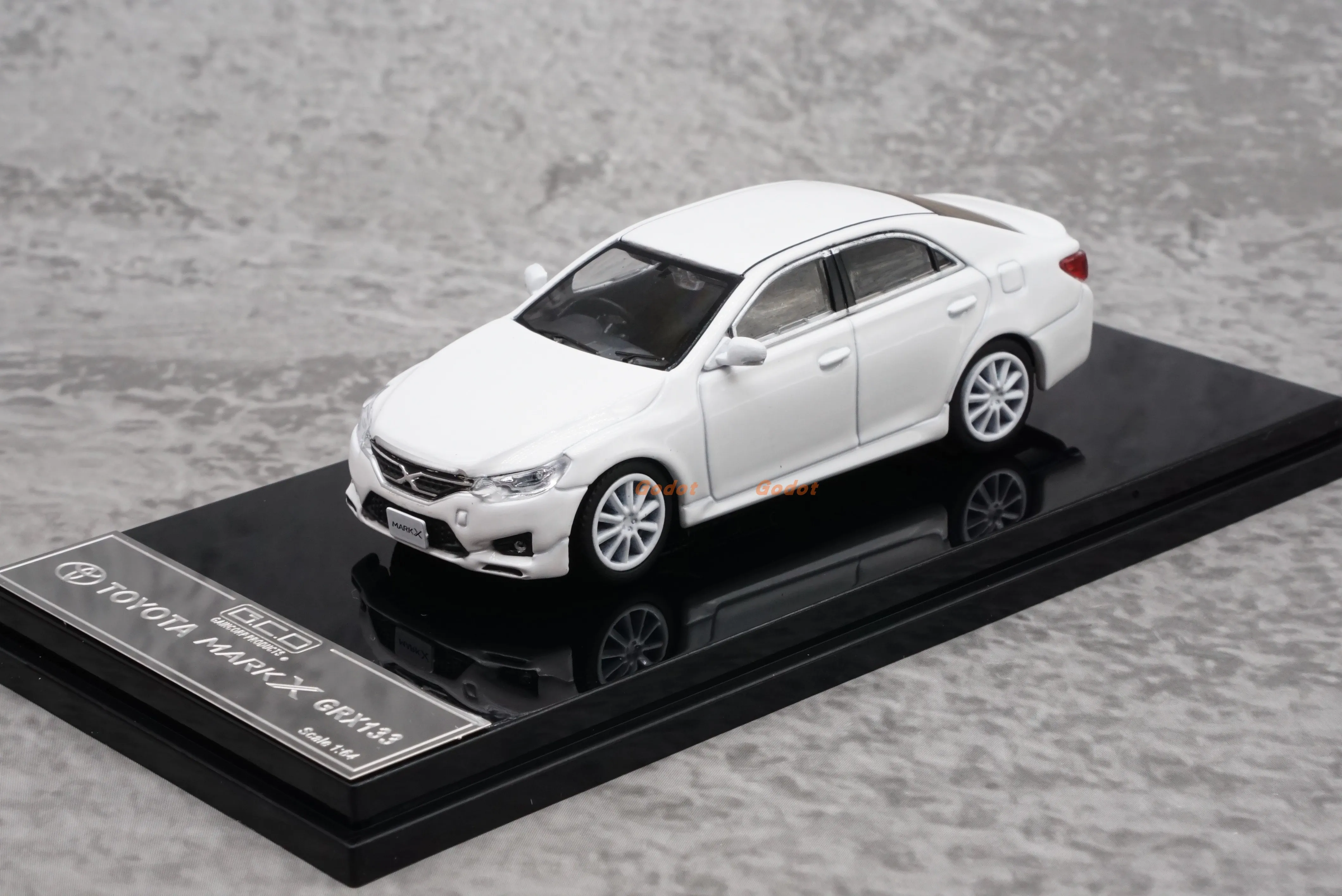 

GCD 1/64 REIZ MARK X alloy car model toy