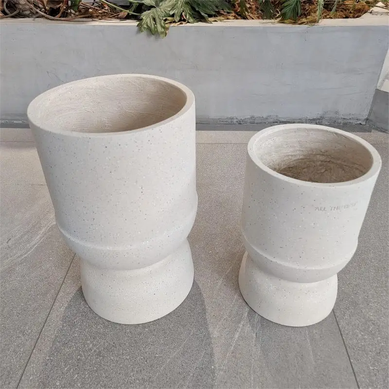 

High Quality Light Weight Beige Dots Fiber Clay Flower Pots Outdoor Large Garden Planter Pots