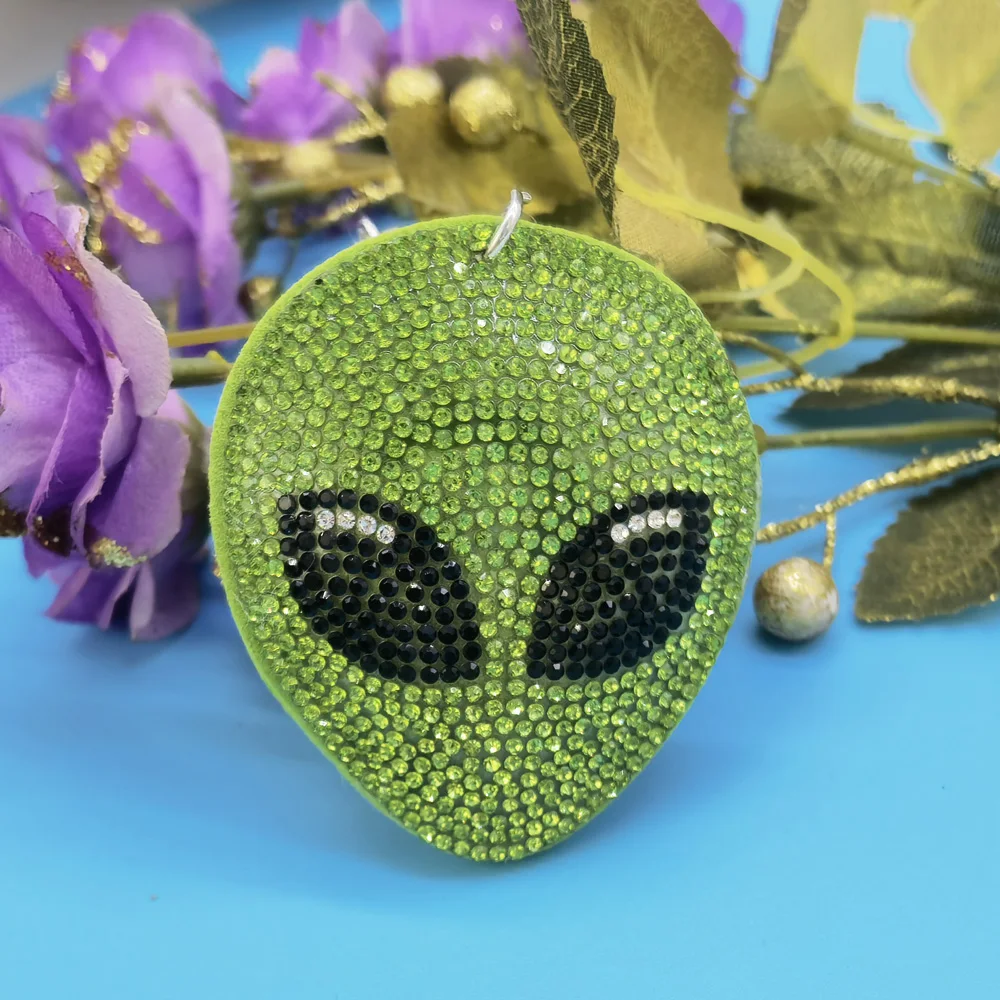 Fashion Creative Cartoon Alien Crystal Rhinestone Keyrings Key Chains Rings Holder Purse Bag For Car Lovely Keychains