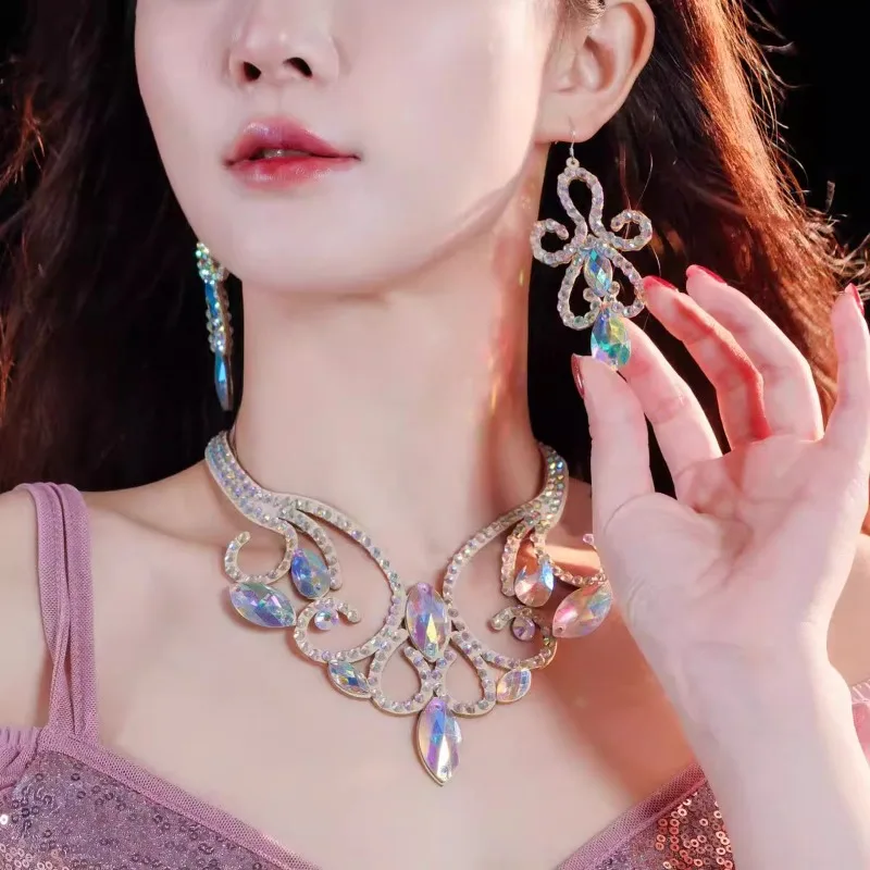 맞춤형 새로운 밸리 댄스 의상 공연 액세서리 수제 라인 석 목걸이 오리엔탈 댄스 세트 저렴한 옷