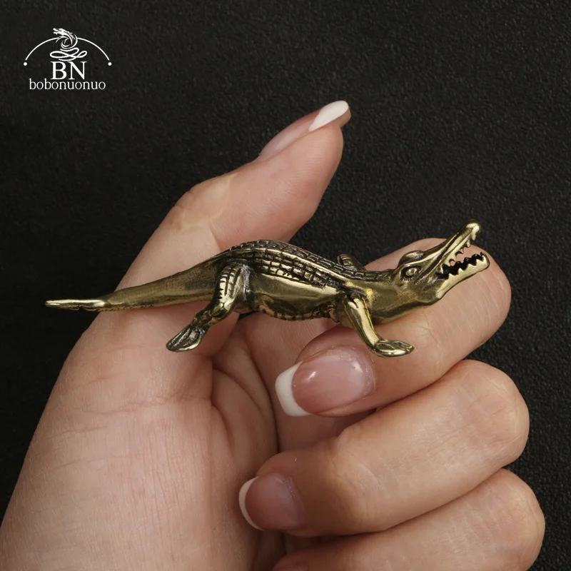 Antique Bronze Small Crocodile Statue Home Ornaments Retro Copper Animal Alligator Figure Feng Shui Business Decorations Crafts