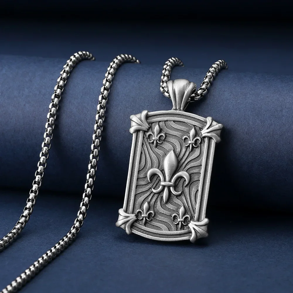 

Designer New Style Vintage Rectangular Shape Cast Embossed Personalized Rhombic Fleur-De-Lis Pendant Necklace