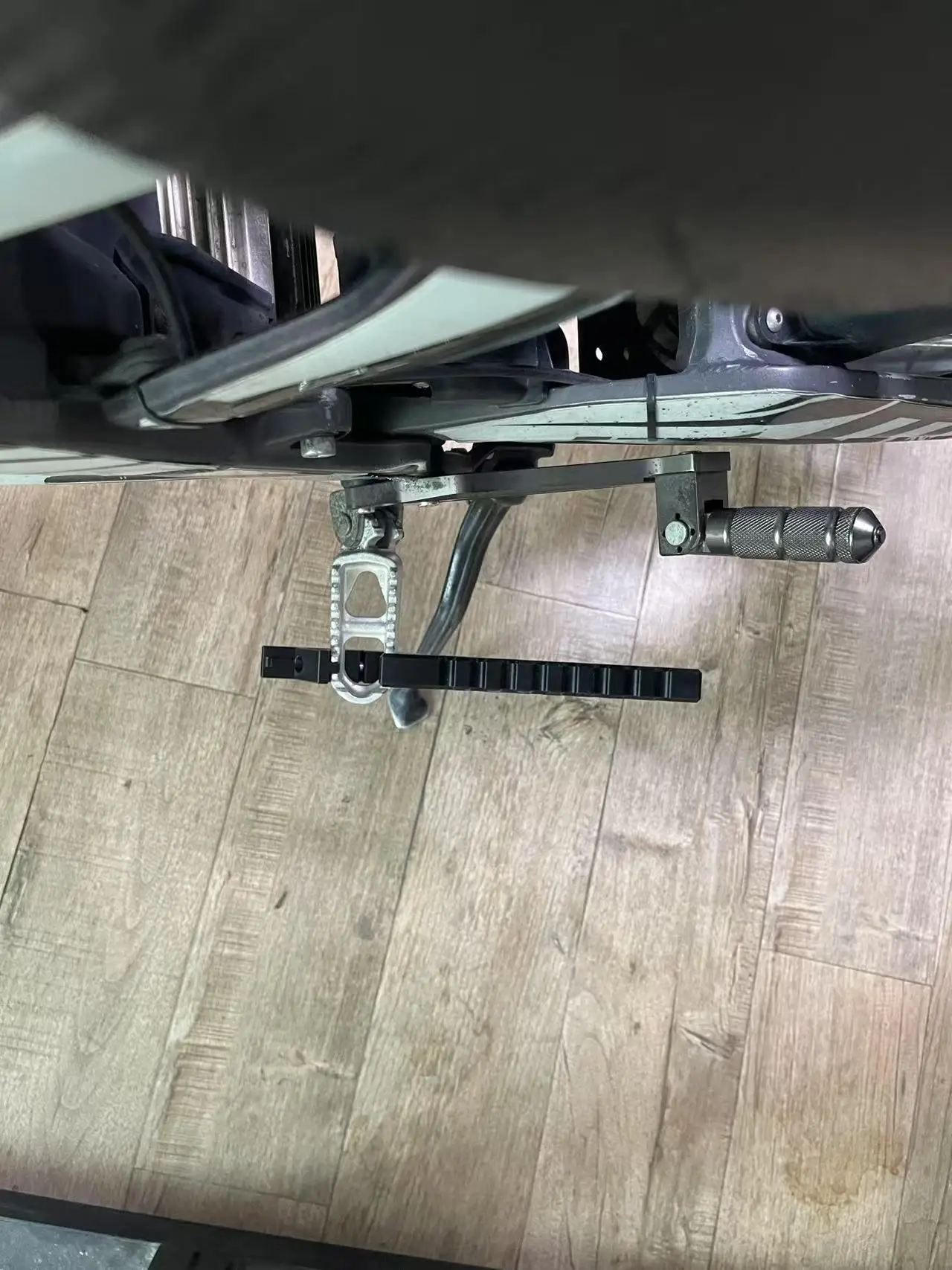 ل 690 SMC SMC-R ركاب القدم الوتد تمديد Footpeg ل Sur Ron Light Bee X S/X/L1E Segway x260/ X160 E RIDE PRO S 79 BIKE VTB