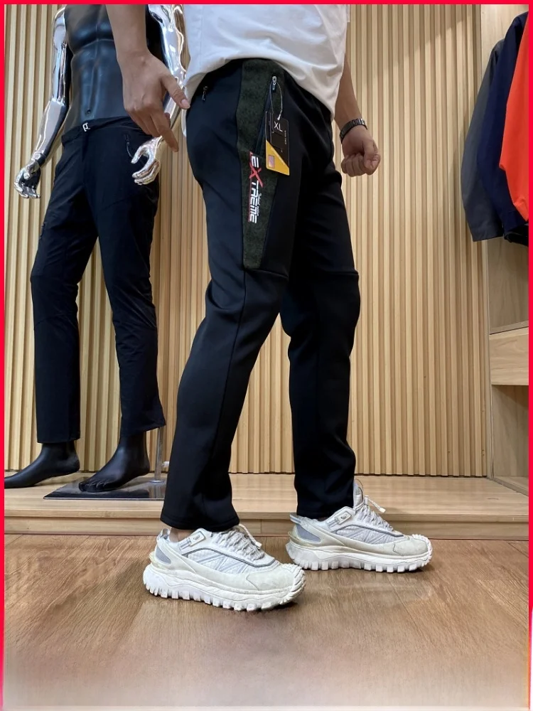 

Новые мужские повседневные брюки с прямыми штанинами, цветная вставка сбоку, цельная часть, теплая внутренняя часть, модная осенне-зимняя одежда для отдыха...