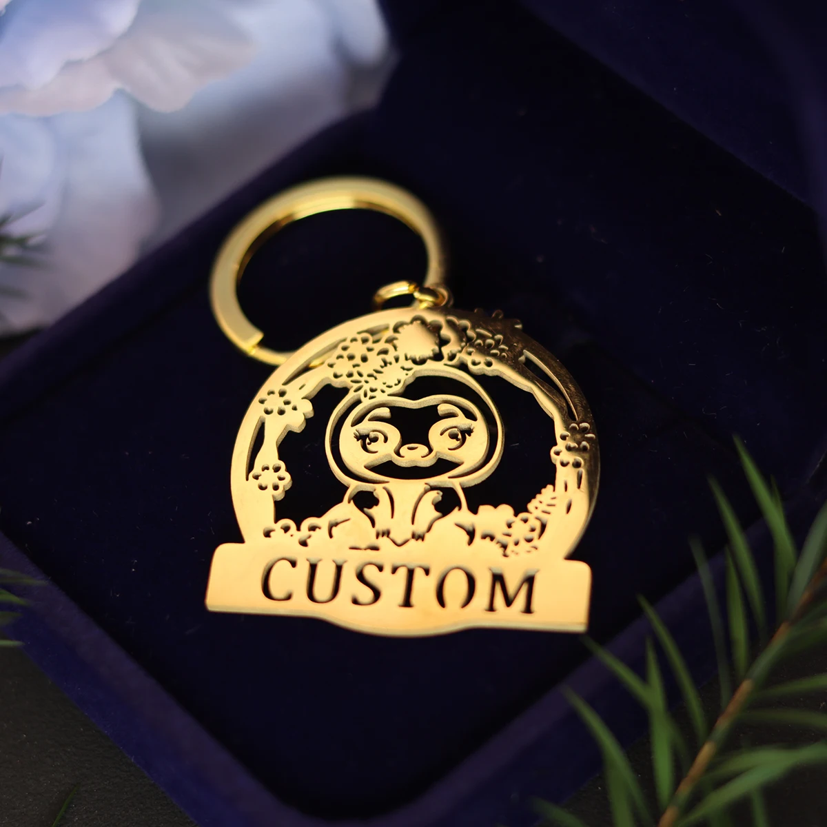 Qiamni chaveiro de pinguim fofo, chaveiro com nome personalizado de animal adorável para mulheres e homens, presente artesanal, chaveiro de flor de aço inoxidável