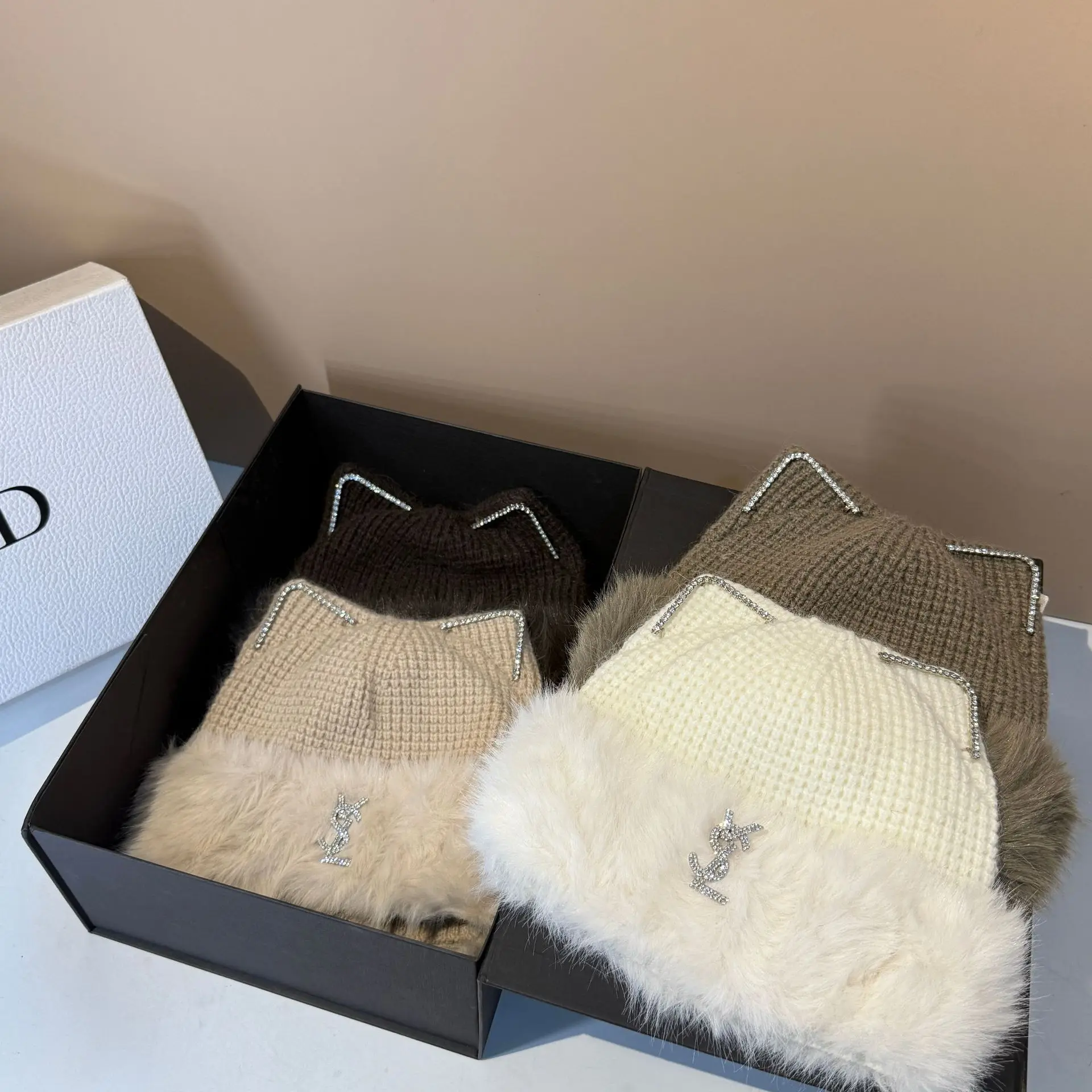 Berretto da donna con orecchio di gatto a doppio strato, cappello lavorato a maglia in pelliccia sintetica, berretto da cacciatore caldo invernale dimagrante carino