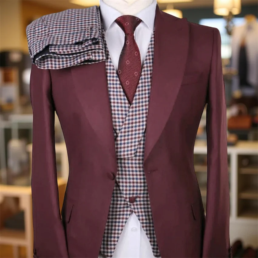 

Slim Fit Men's Suits Peak Lapel Slim Fit 3 Pieces Set Wedding Tuxedo Groom Plaid Jacket Pants Vest Customzied Costume