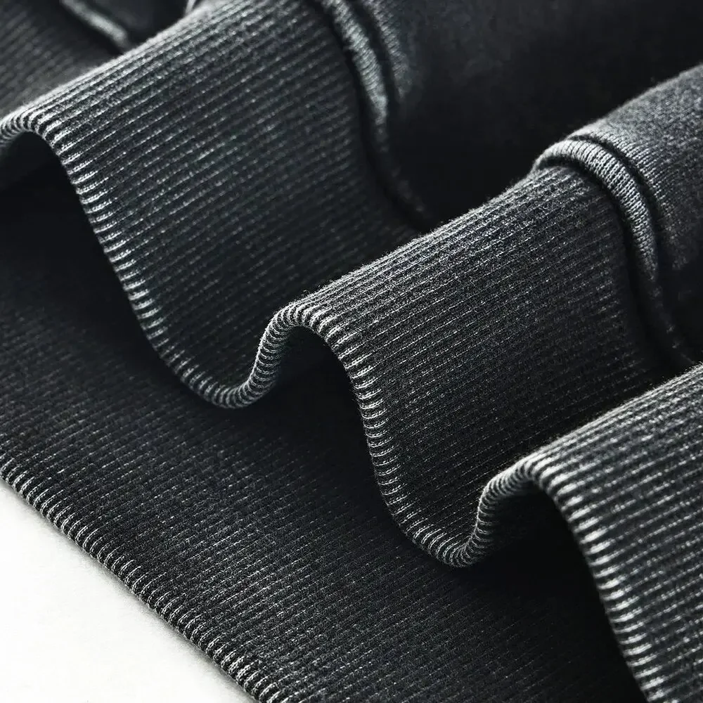 سترة بقلنسوة كلاسيكية كبيرة الحجم للرجال والنساء لخريف وشتاء 2025 بلوفر غير رسمي Y2k Harajuku