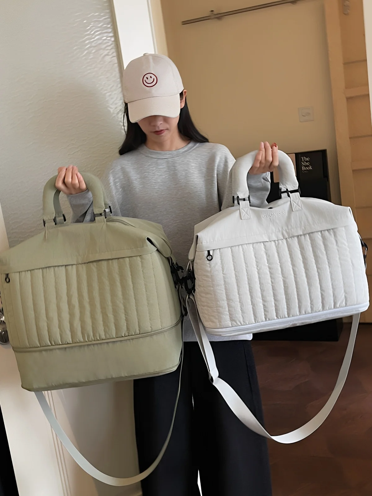 large-capacity-travel-bag-handheld-business-trip-fitness-bag-lightweight-maternity-storage-bag-nylon-material-foldable-design
