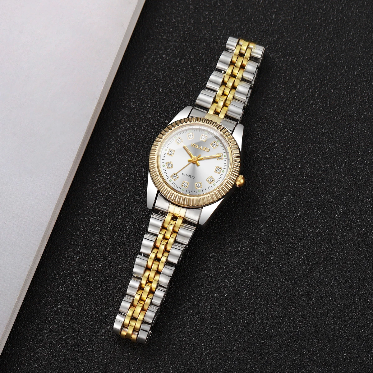 1pcs/set Women's Gift Watch Classic Fashion Scale Dial Simple Versatile Trend Quartz Watch (Box Not Included)