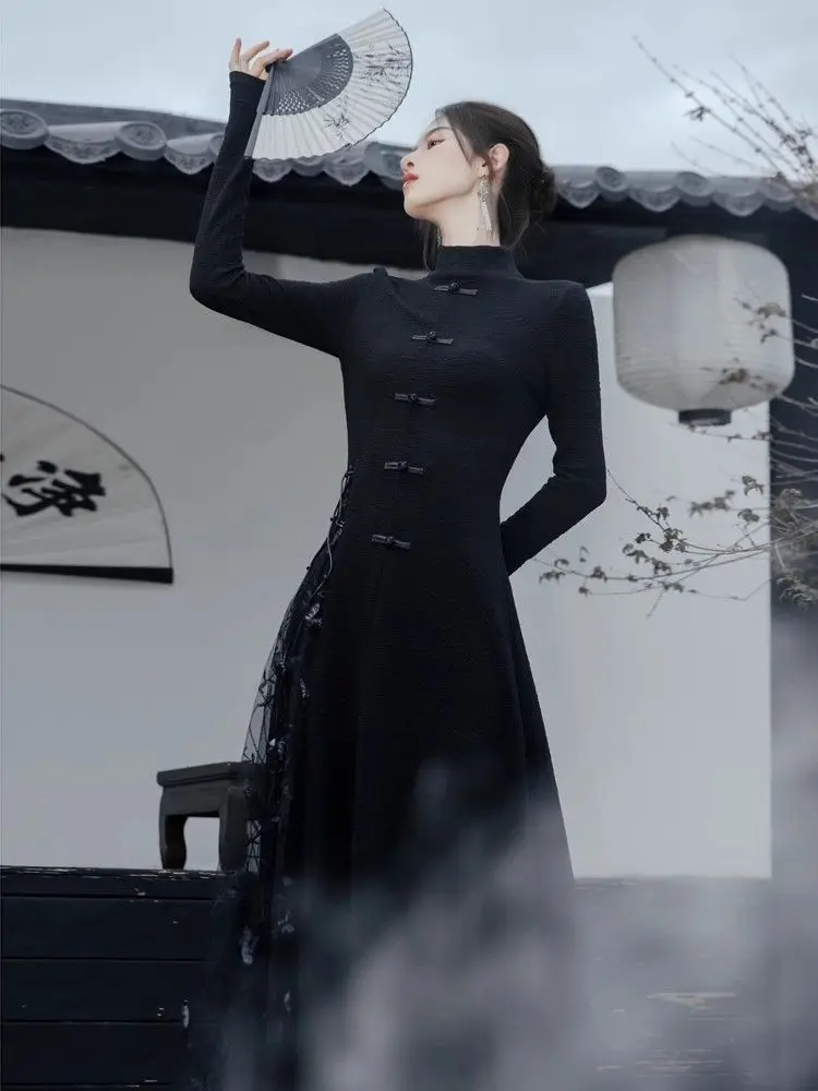 2024 New Autumn And Winter New Chinese Style Retro Young Style Temperament Slimming Girl Black Modified Black Cheongsam