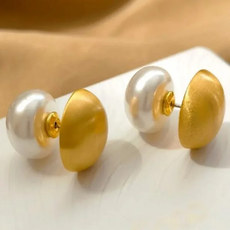 2024 New French Elegant Gold Color Bean Spliced Flat Pearl Stud Earrings for Korean Fashion Jewelry Party Women Sweet Accessory