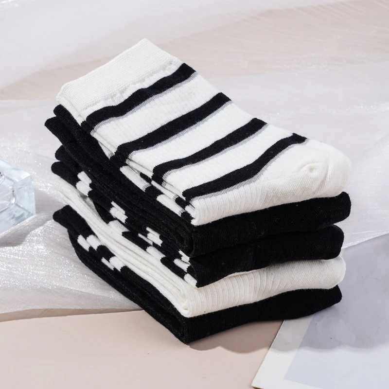 New Children's Socks Black And White Series Striped Socks With Heart-Shaped Pattern Fashion Street Style Kids Mid-Tube Socks