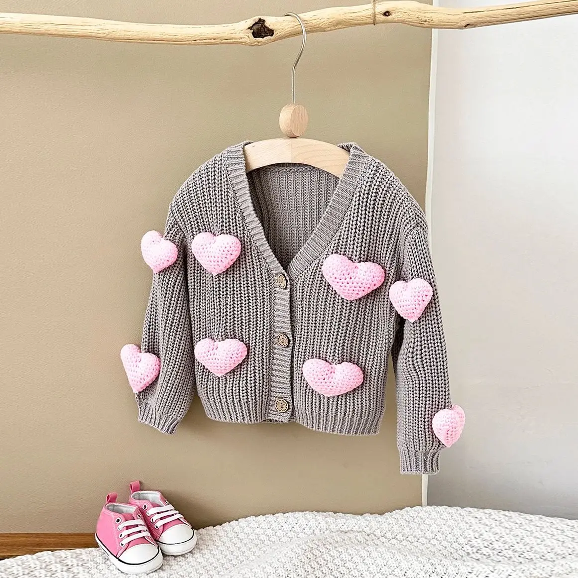 0-3Y Baby Girls Knit Cardigan Korean Baby Sweaters Autumn Winter 2024 Stylish Sweet Newborn Clothes Woolen Heart Coat Baby Tops