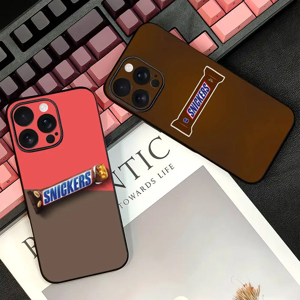 Funda de teléfono famosa S-Snickers para 17 12 13 14 15 16Pro Max mini Plus fuerte atracción magnética