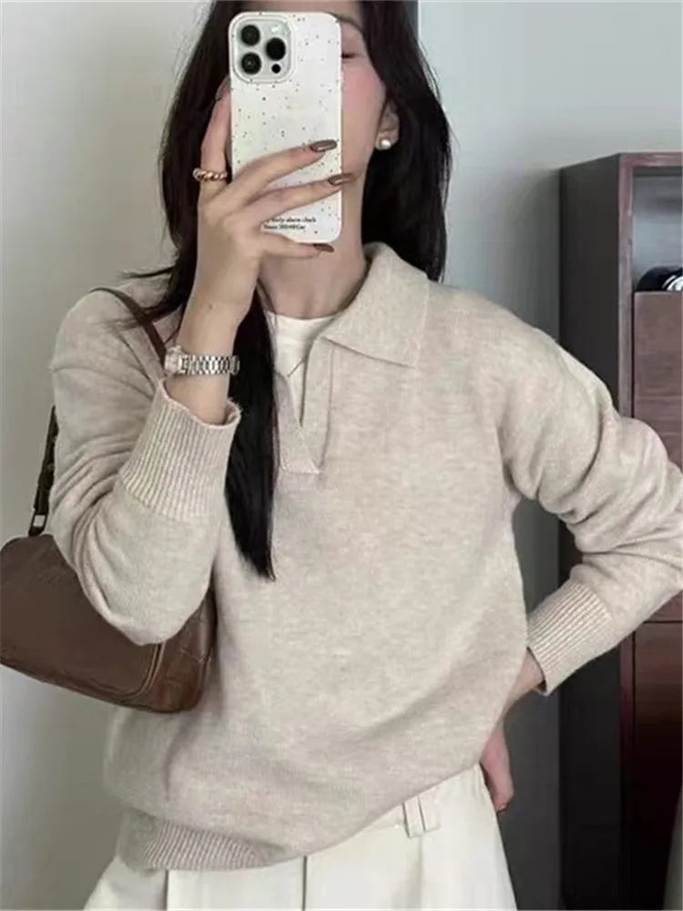 Loose Casual Long Sleeve  Neck Knitted Sweater Women's Black Soft Comfortable V-Neck Top for Autumn Winter Daily Wear