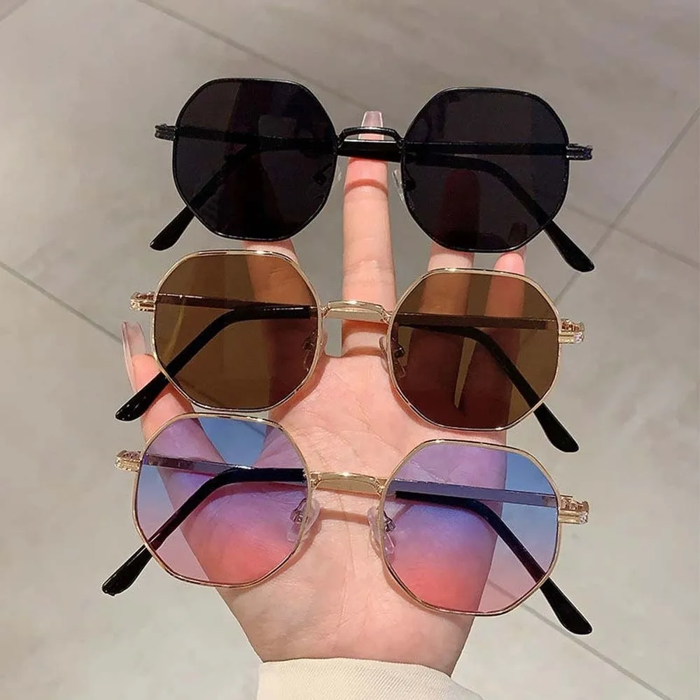 

PC Lightweight Retro Square Sunnies Sunshade Eyewear Gradient Unisex Polarized Sunglasses HD Alloy Anti-UV Glasses Party