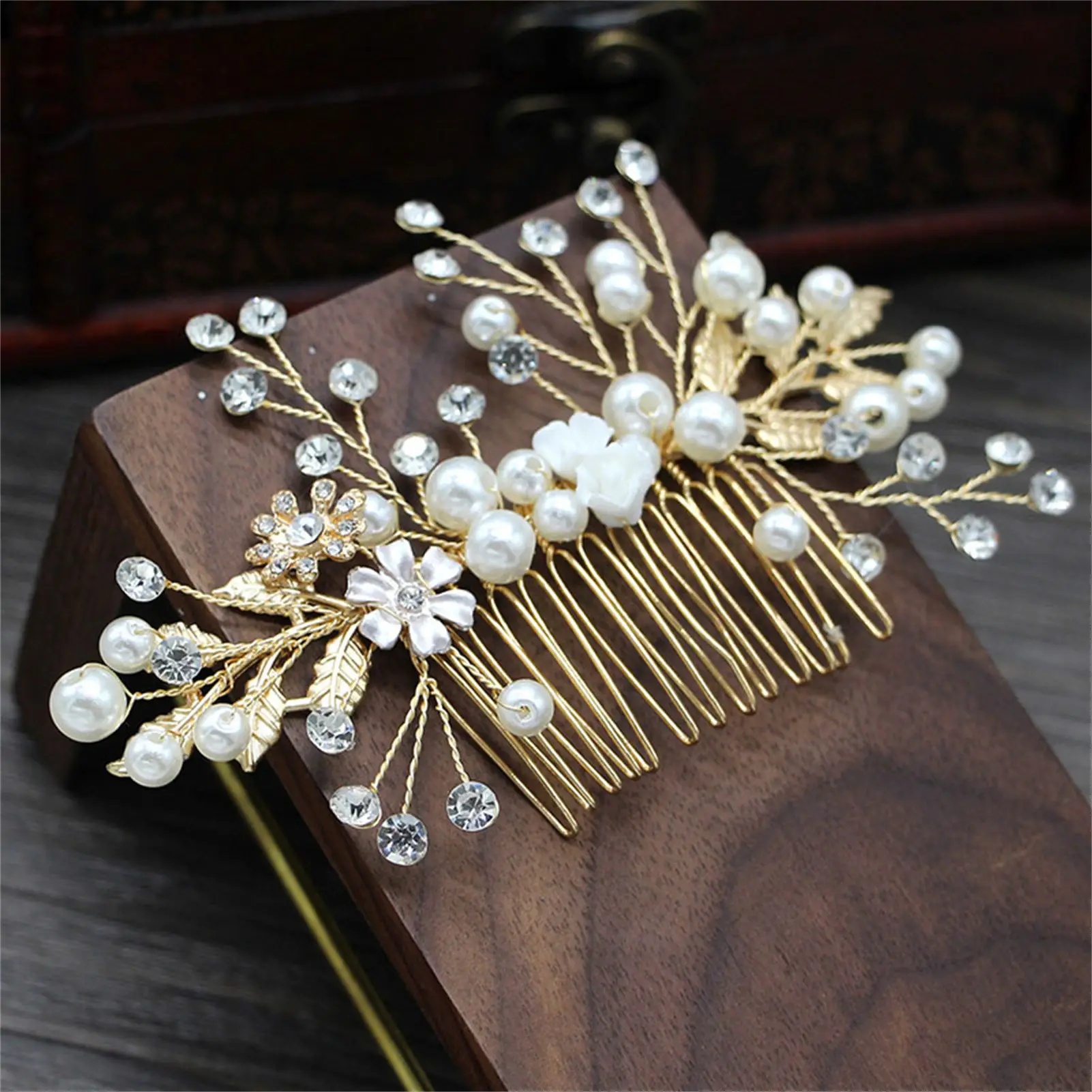 Shining Leaf Pearl Hair Comb Charming Elegant Women Hair Accessories for Stage Performanee Cosplay