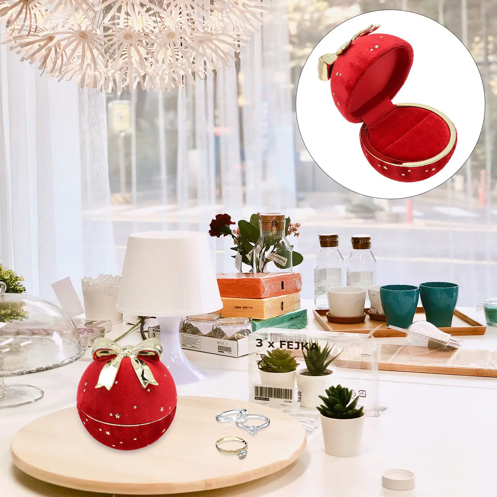 

Маленькая коробочка для хранения ювелирных украшений: кольца, ожерелья, серьги. Портативный футляр для подарков на помолвку или свадьбу.