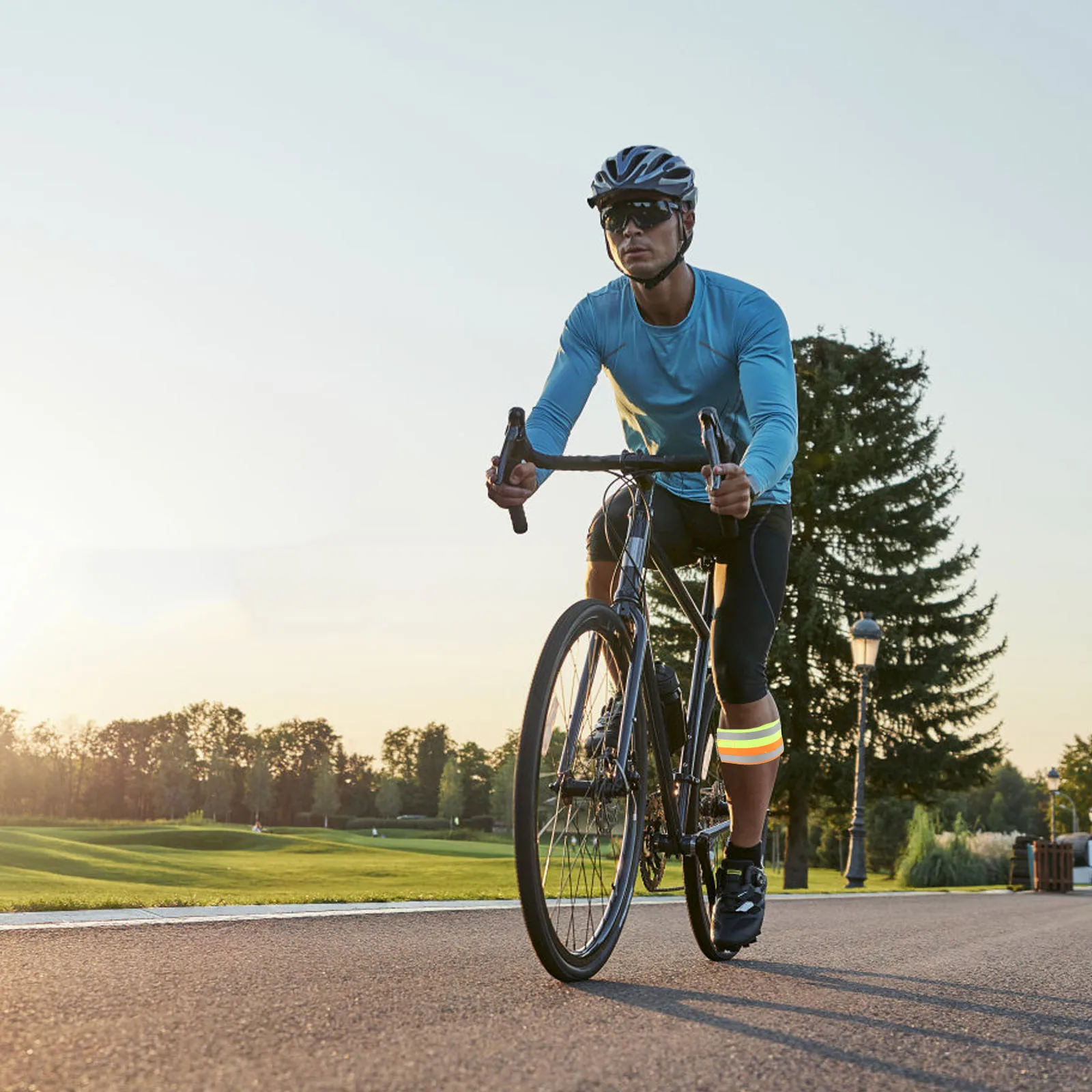 

2Pcs Reflective Armbands Comfortable Elastic Design for Running Jogging Walking Cycling Reflective Safety Wristband Glow Wrist