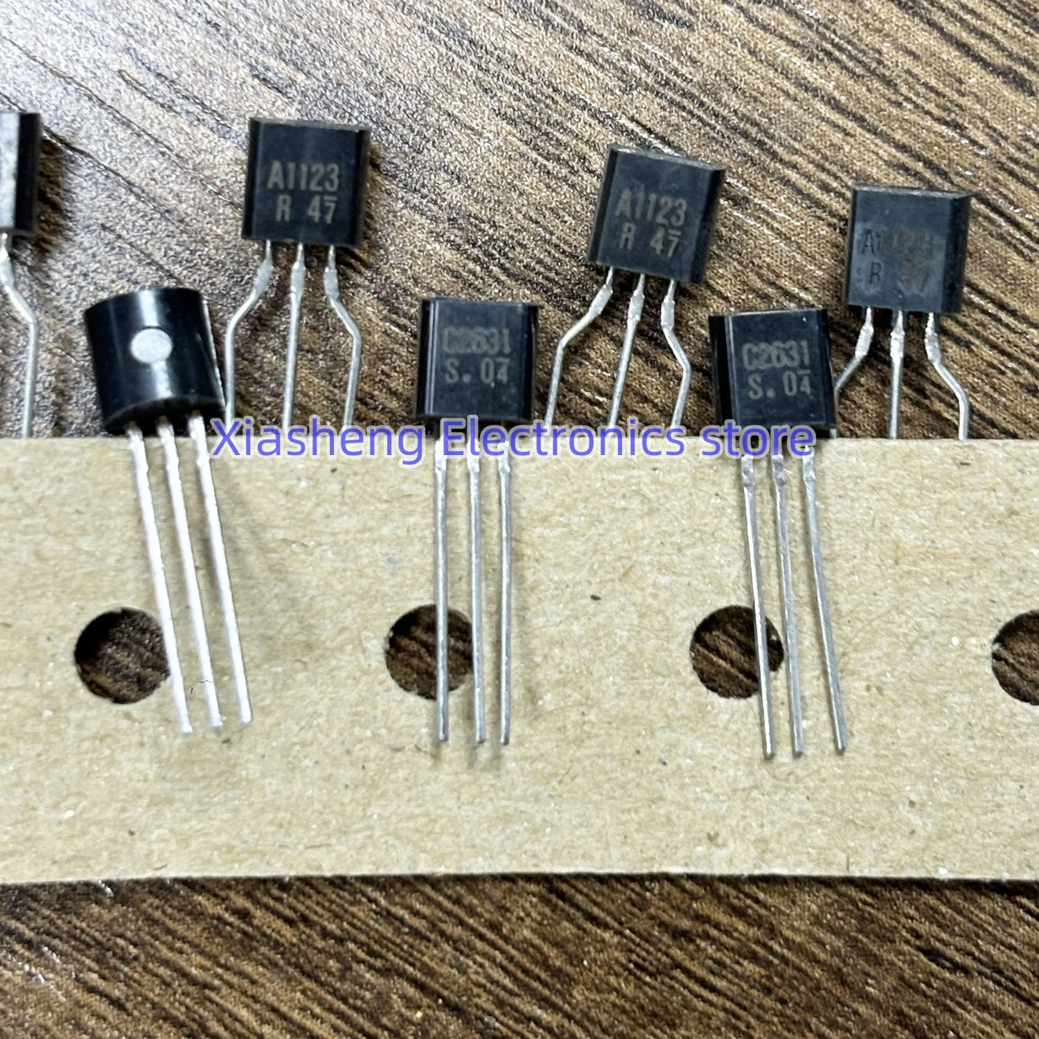 Nuovo originale 10 paia 2SA1123 A1123 + 2SC2631 C2631 TO-92 Transistor disponibile di buona qualità