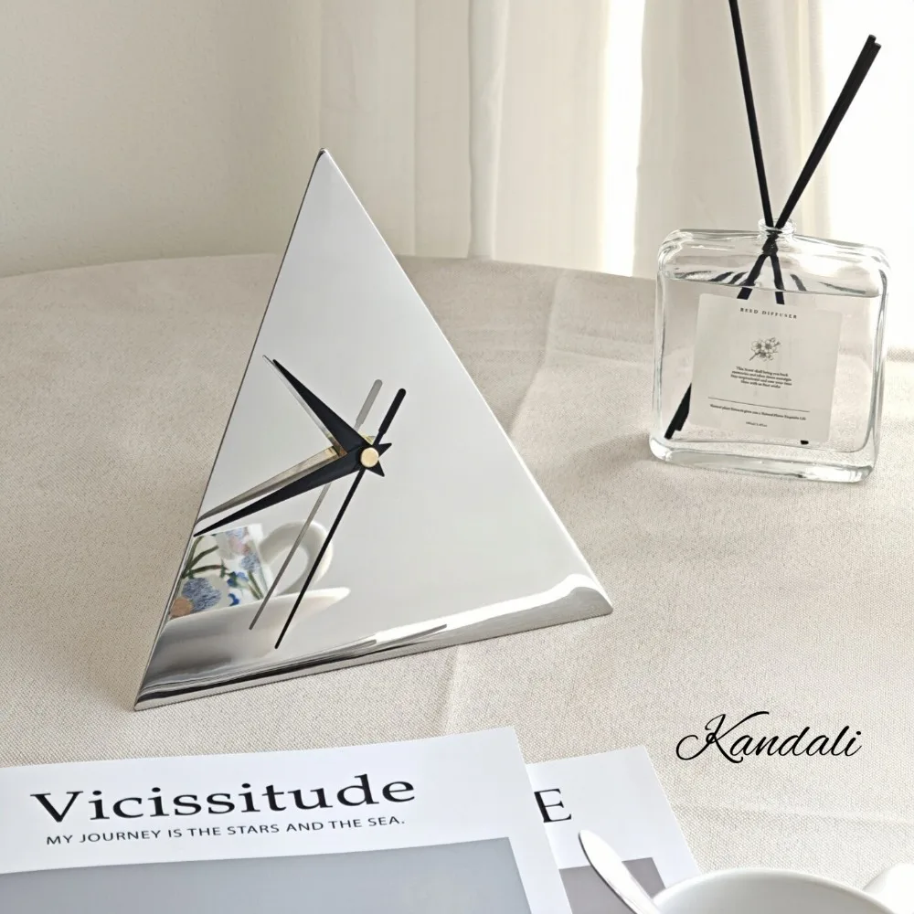 Modern Triangle Metallic Desk Clock Mirror Silver Surface Silent Non‑Ticking Table Clock Creative Geometric Ornament Home Decor