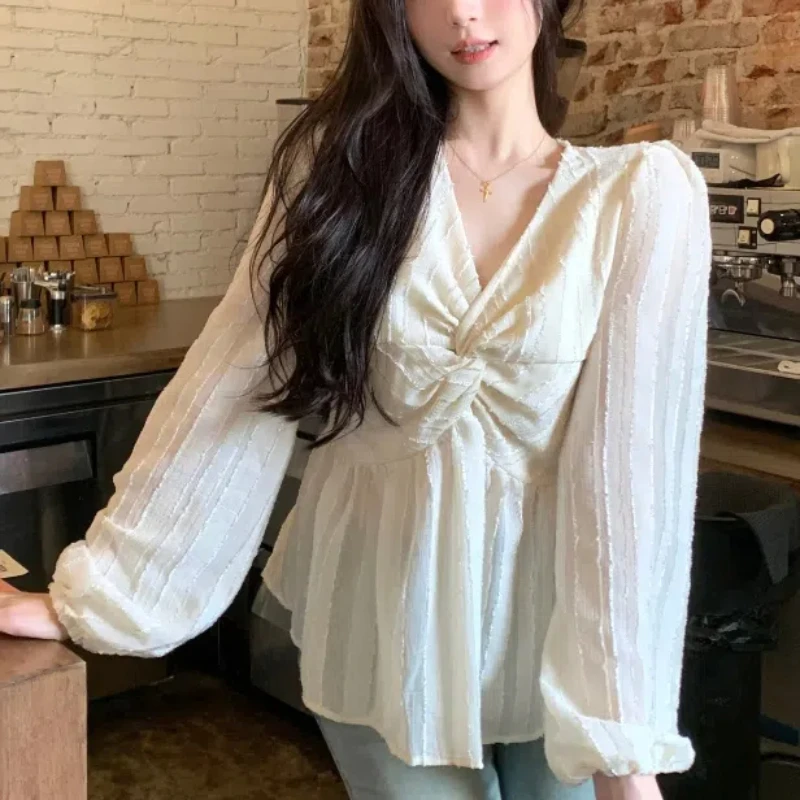 

2024 Spring Autumn New Fashion V Neck Long Sleeve Women's Clothing Aesthetic Loose Shirts Female Clothes All Match Women Blouse