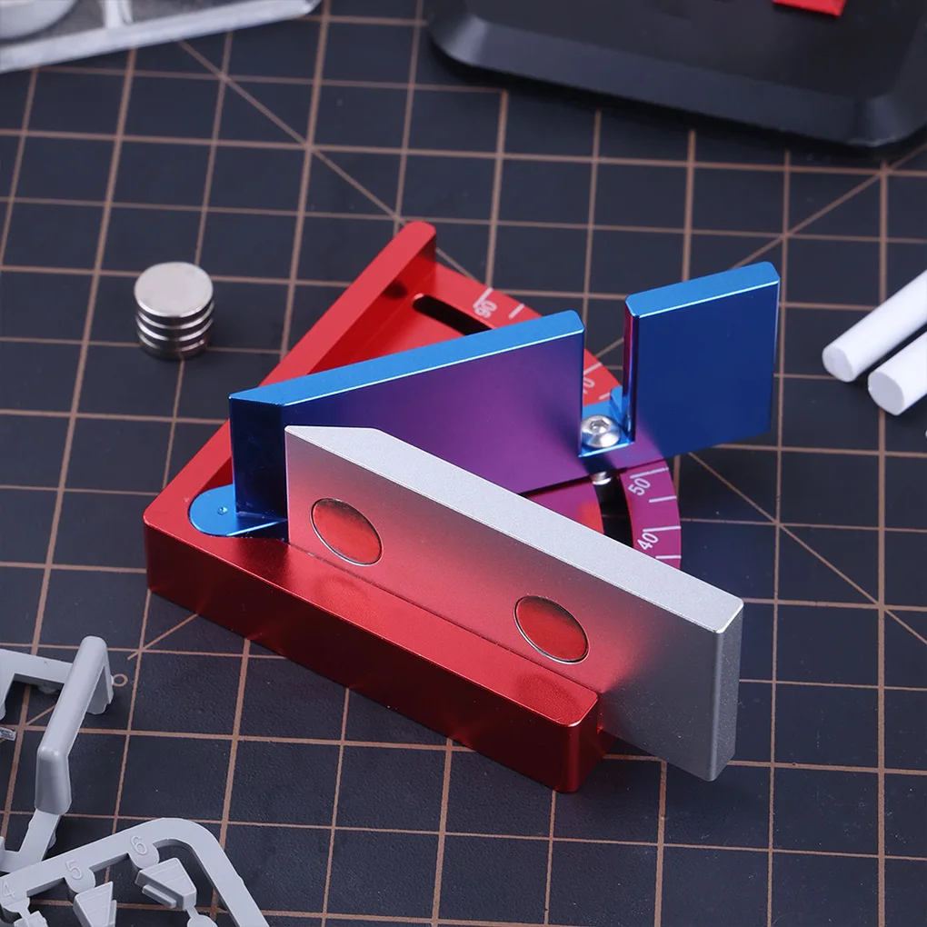 

Красная угловая вспомогательная линейка для быстрой и точной фиксации углов в проектах с магнитным креплением и дополнительными функциями