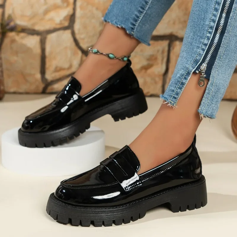 

2024 Spring and Autumn Hot Selling Women's Shoes Fashionable Round Toe Solid Color Glossy Slip-on Low Heel Women's Loafers