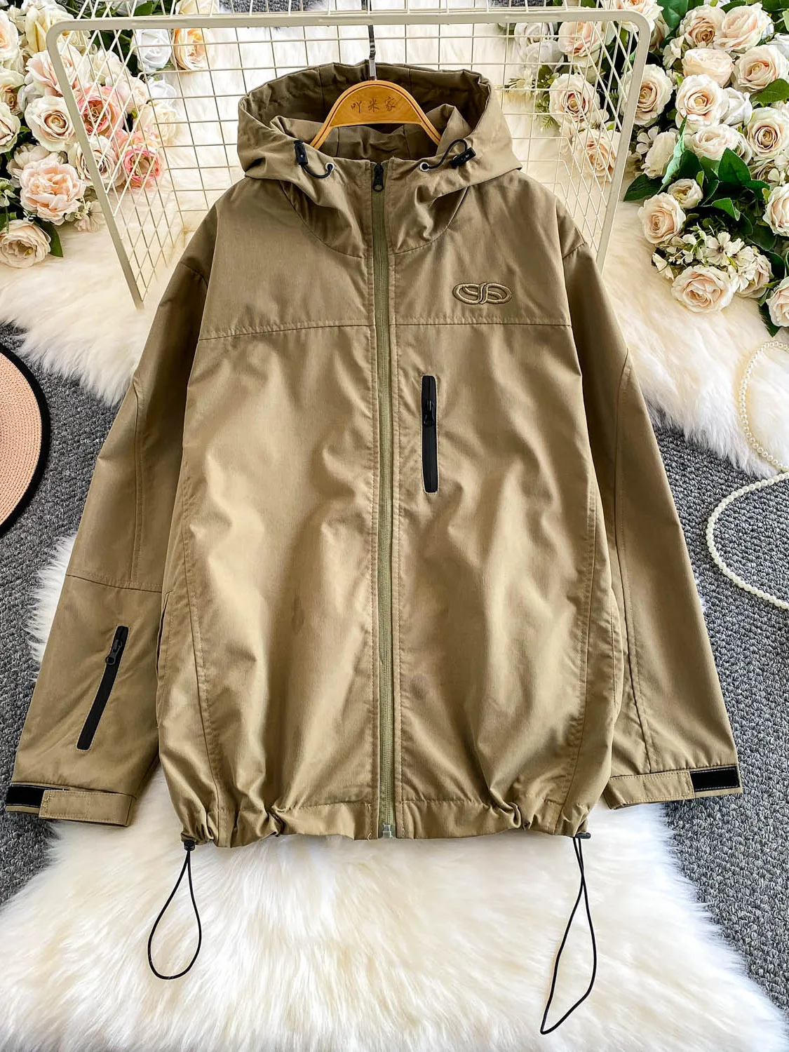 

Women's Casual Loose Fit Windbreaker Coat with Hood UV Protection Dstring Leisure Zipper Long Sve Workwear Top