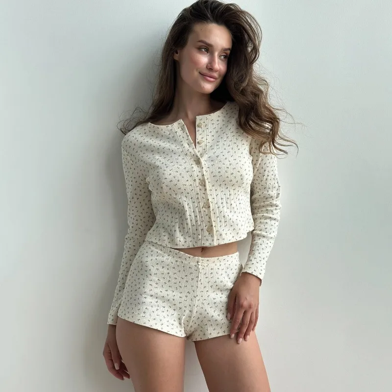 

Tuularose Women's Printed Shorts Set Fashion Simple Printed Cardigan Top Slim Shorts Set Casual Commuter Home Female Shorts Set