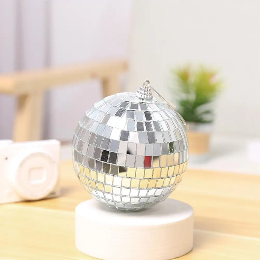 

Eye-catching Disco Ball for Weddings Disco Ball with Lanyard Shimmering Christmas Balls Reflective Silver Disco for Festive