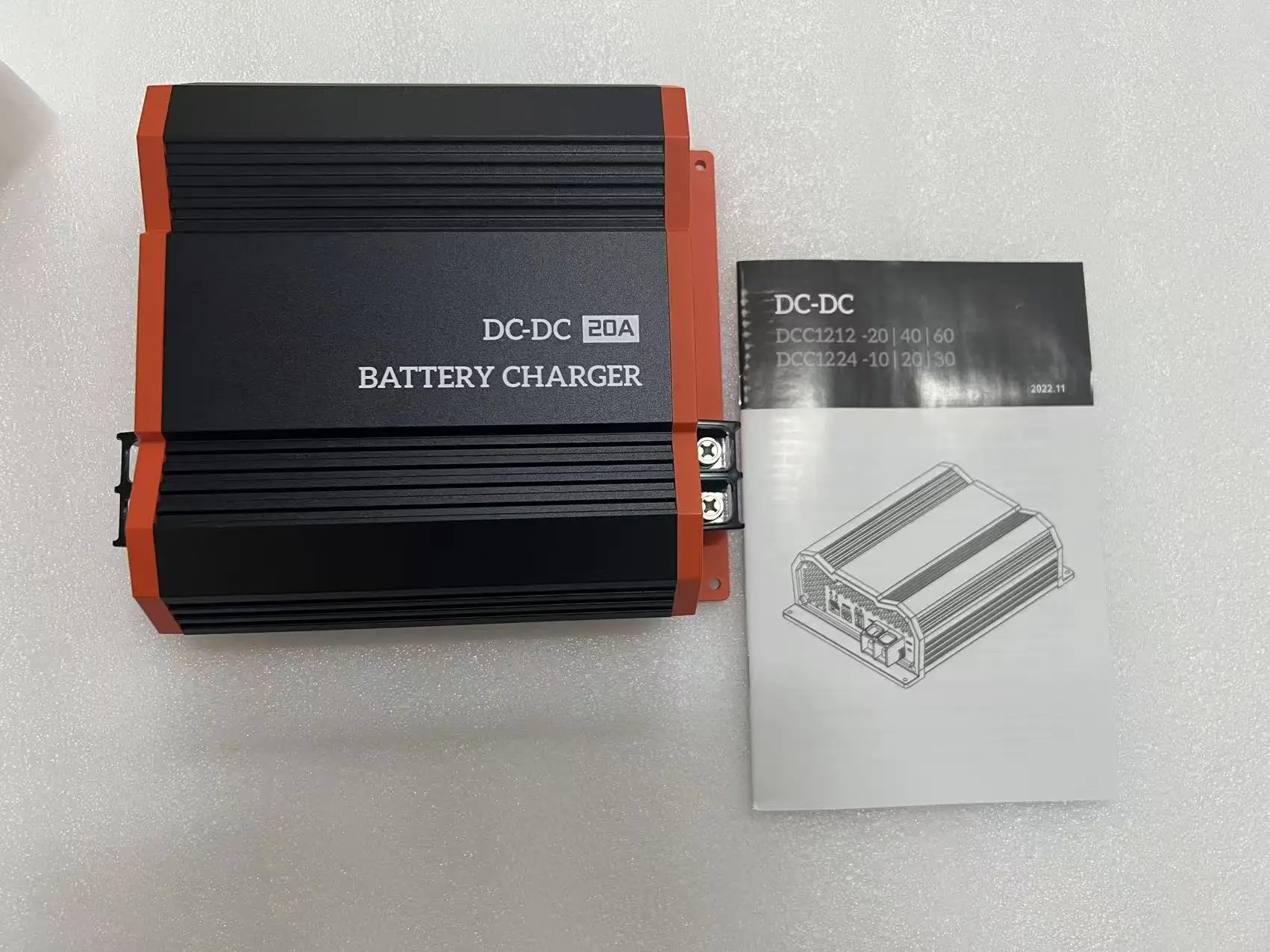 

Модуль зарядного устройства для свинцово-кислотных, LiFePO4 и литиевых аккумуляторов 12В, 12.6В, 14.6В, 14.7В, 20А, DC-DC преобразователь напряжения (повышающий/понижающий)