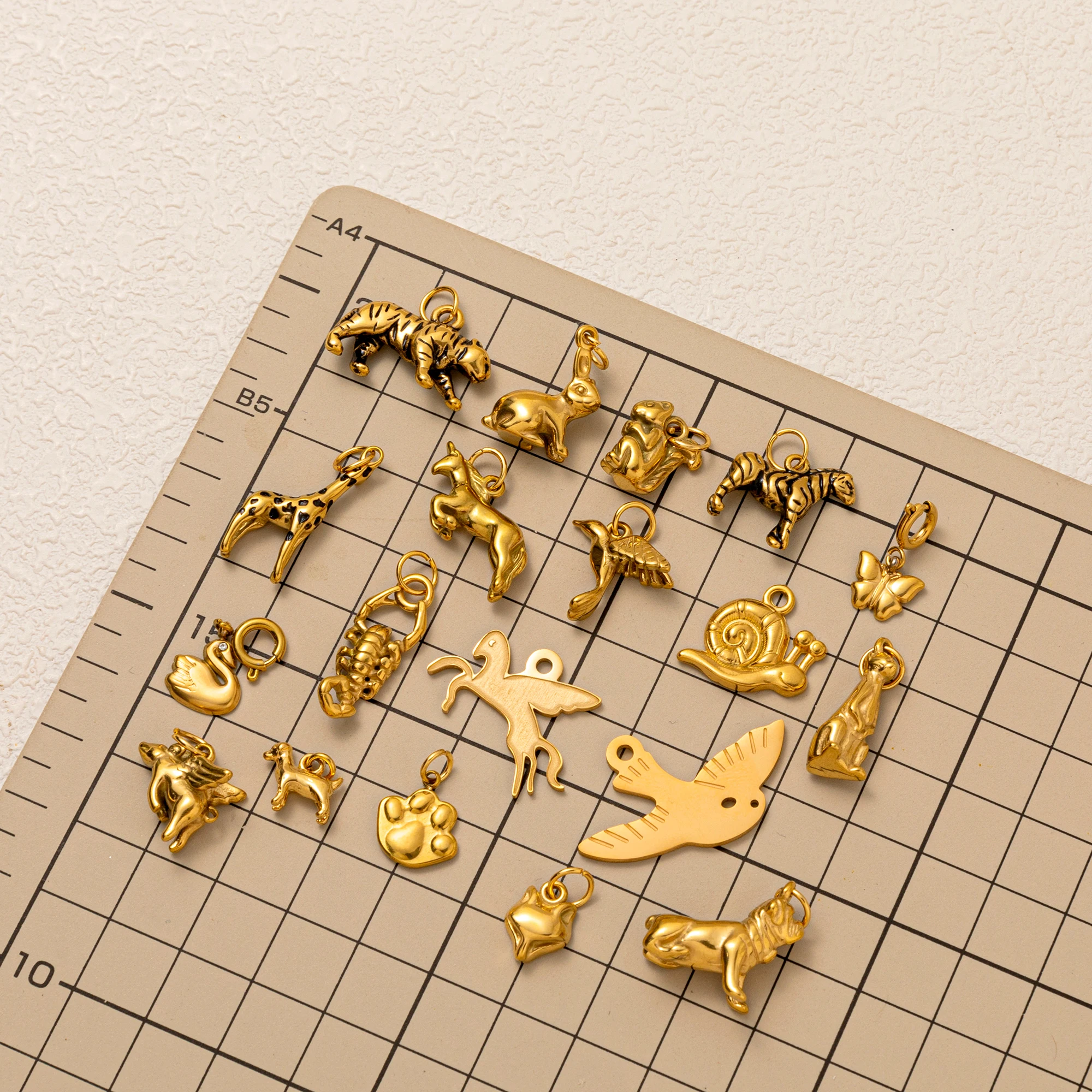 

DIY Animal Series Jewelry Making Supplies Fashion Trend Butterfly Rabbit Zebra Pendant Charms for Crafting