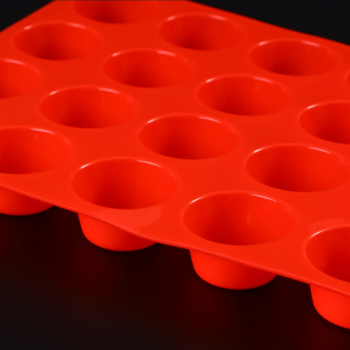 

24 Cups Silicone Muffin Cake Mold Red Round Cupcake Pan Non Stick Heat Resistant Bakeware Silicone Cupcake Pan