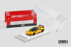 DMH 1:64 SF90 XX Stradale F173, amarillo, rojo, blanco, modelo de coche fundido a presión