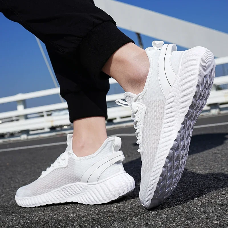 Men Fashion Sneakers 2024 New Slip on Walking Travel Tennis Shoes Ultra Light Breathable Running Outdoor Casual Mesh Workout