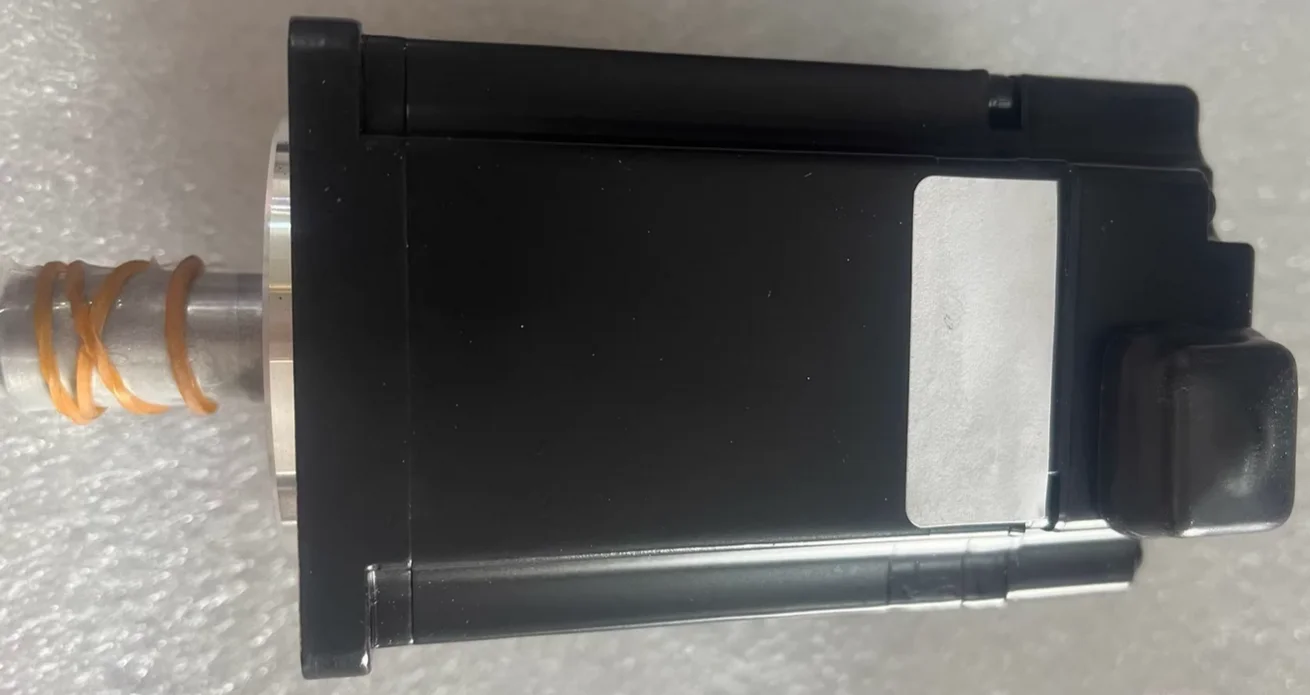 SGMJV-04AAA2E Brand New Servo Motor Original Genuine，Fast shipping，SGMJV 04AAA2E