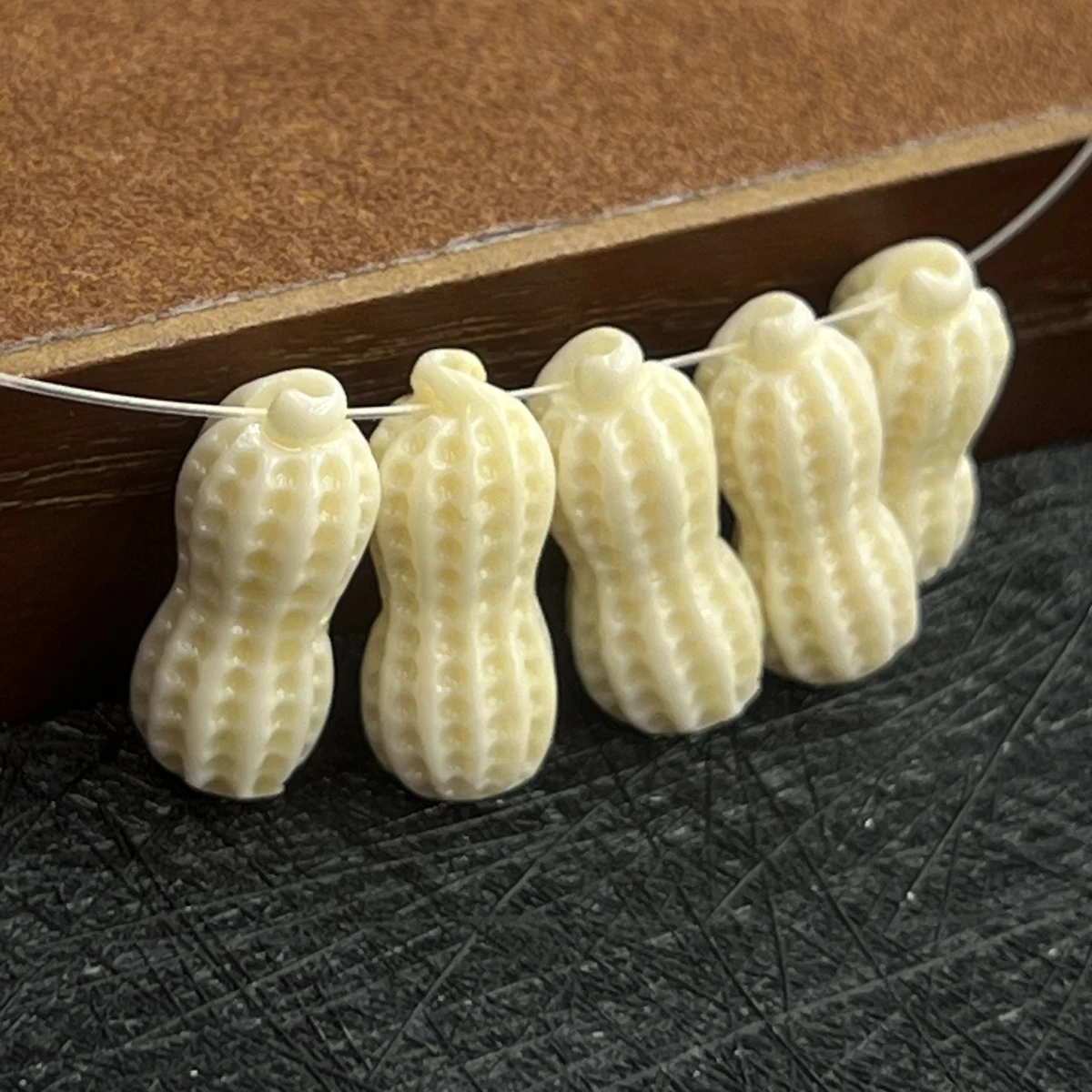 10 Uds. De cuentas con agujero pasante en forma de maní, cuentas sueltas de Coral de imitación para fabricación de joyería, accesorios para collar y pendientes DIY