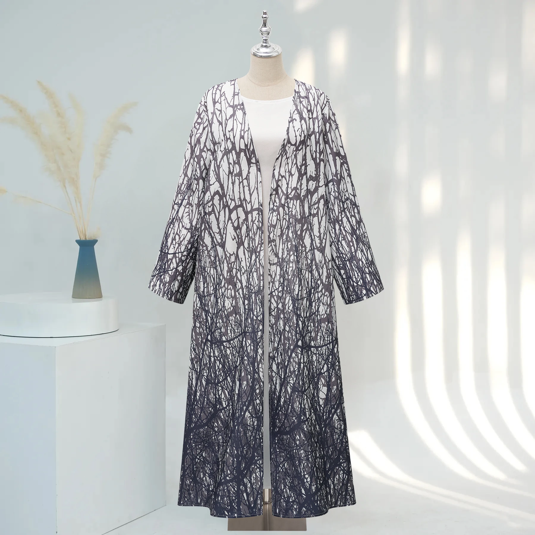 Dubai Black and White Branch Patterned Muslim Open Abaya Long sleeved Outer Robe for Muslim Lady Dressing for Daily Wear Ramadan